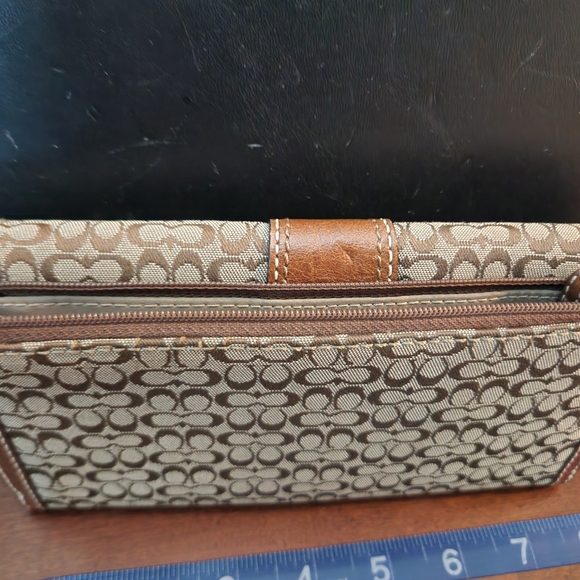 Coach wallet - Picture 2 of 3